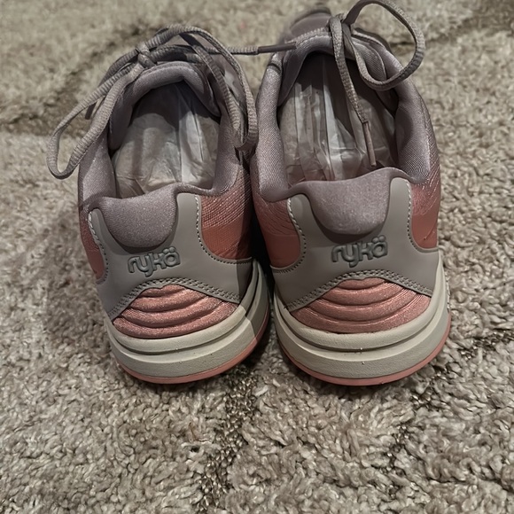 Ryka Devo plus 2 women’s sneakers size 10 M SLVR CLD color - Picture 4 of 12